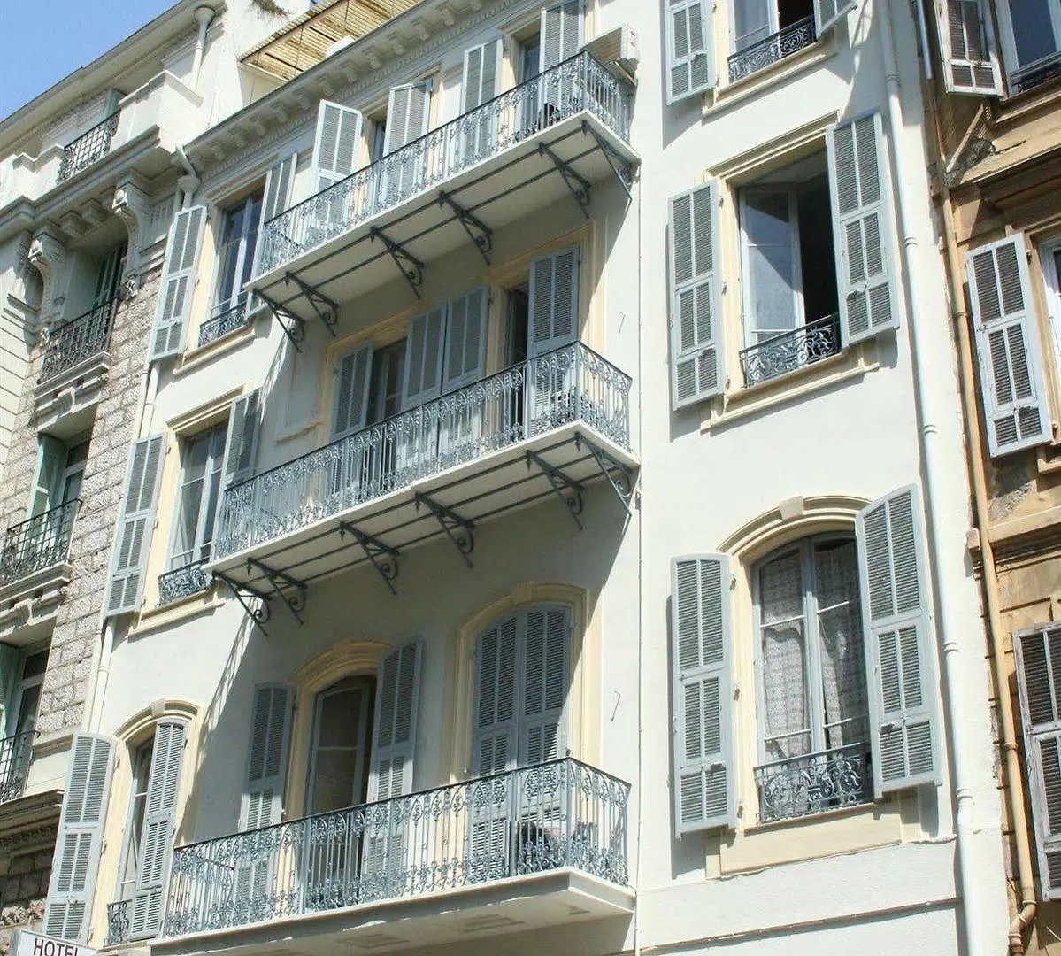 Hotel Marly\'S contacts